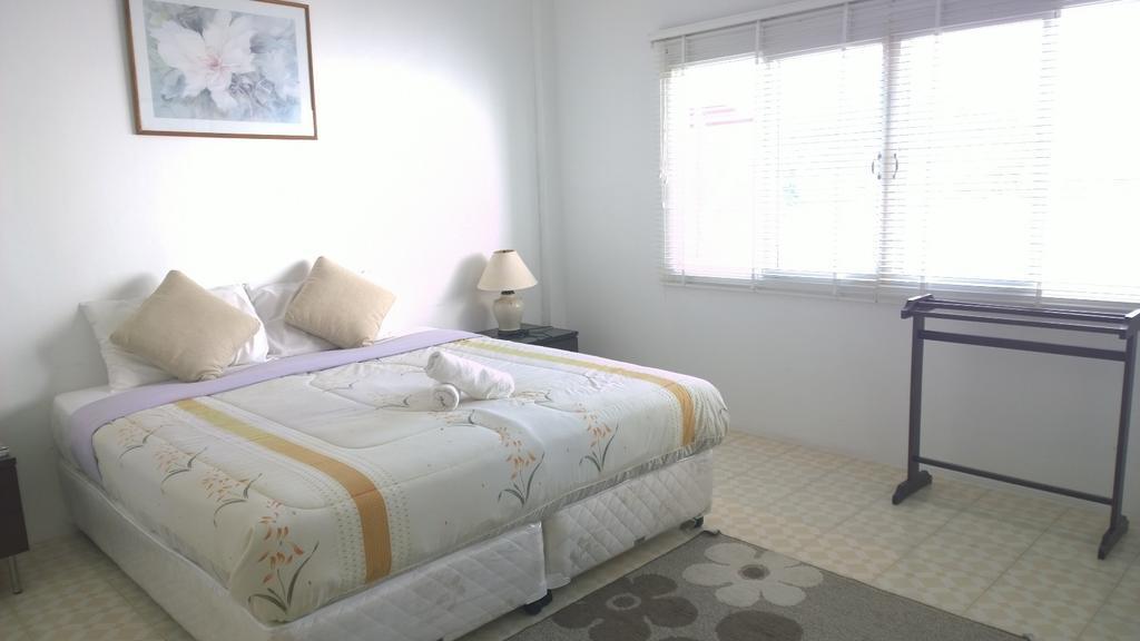 Corner Cafe Bed & Breakfast 华欣 外观 照片