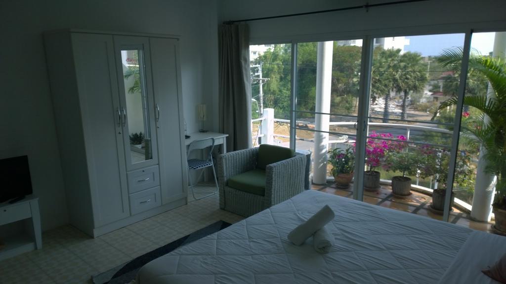Corner Cafe Bed & Breakfast 华欣 外观 照片