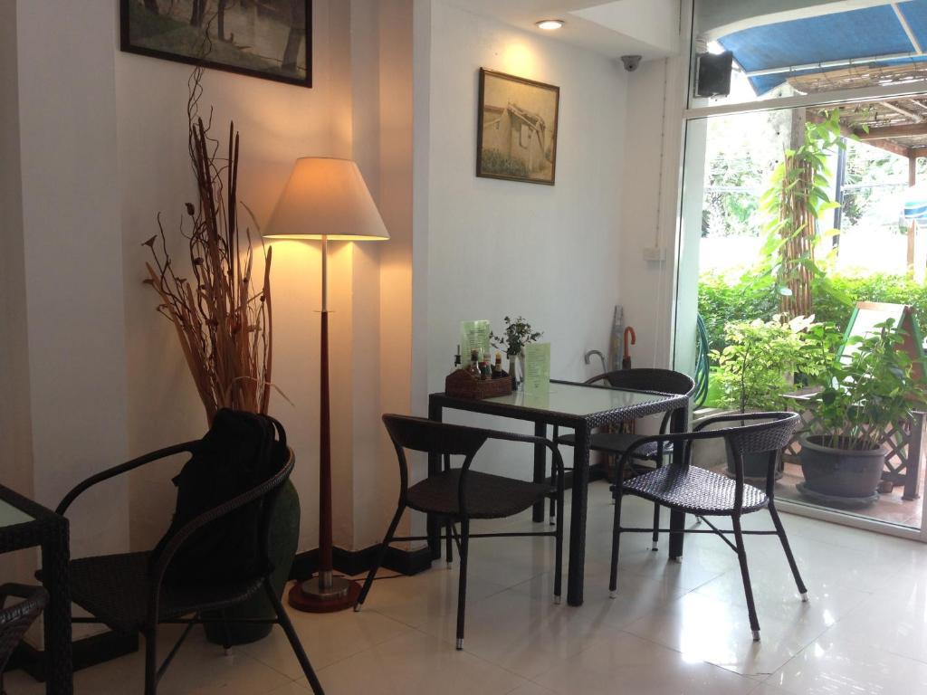 Corner Cafe Bed & Breakfast 华欣 外观 照片