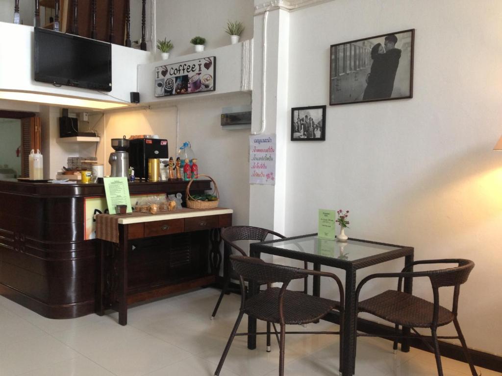 Corner Cafe Bed & Breakfast 华欣 外观 照片