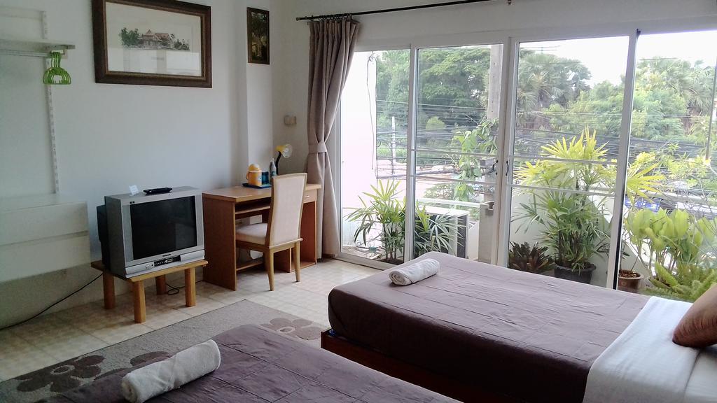 Corner Cafe Bed & Breakfast 华欣 外观 照片