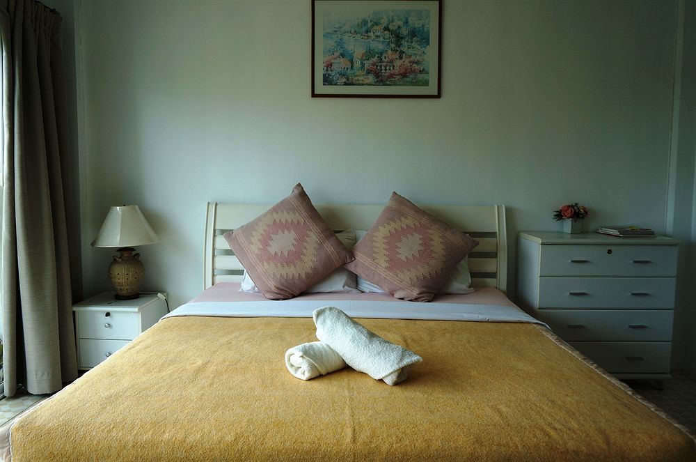 Corner Cafe Bed & Breakfast 华欣 外观 照片