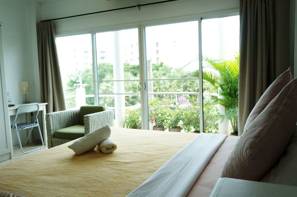 Corner Cafe Bed & Breakfast 华欣 外观 照片