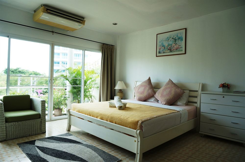 Corner Cafe Bed & Breakfast 华欣 外观 照片